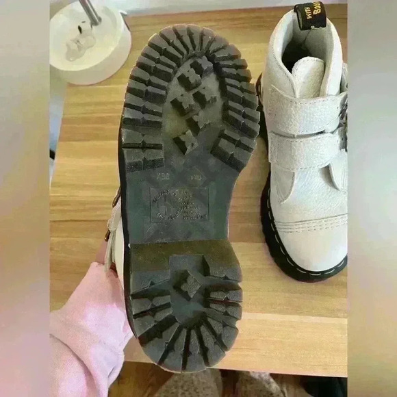 DEVON FLOWER BUCKLE LEATHER PLATFORM BOOTS dr marten’s - Picture 10 of 10